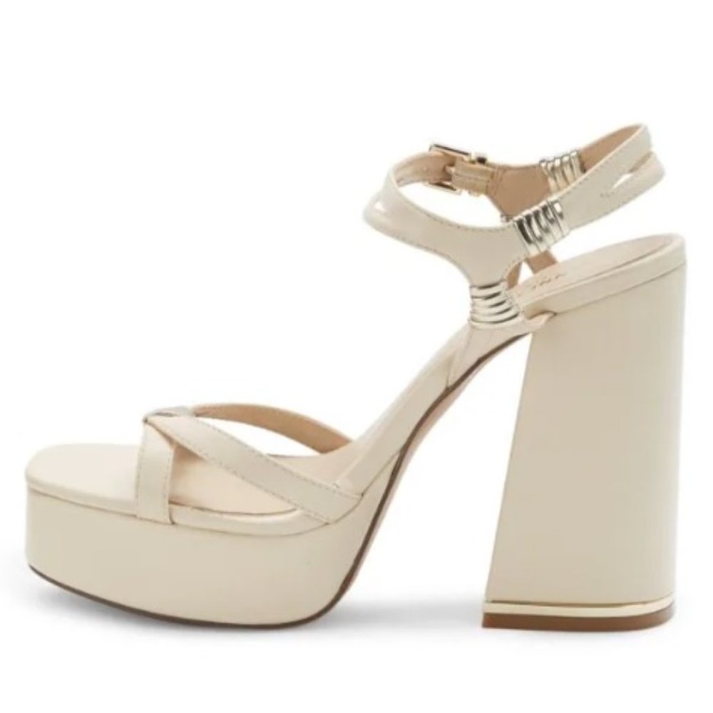 $59 NWT (9.5) Kenneth Cole Platform Sandals
